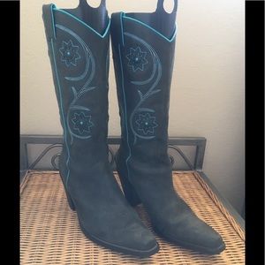 Cowboy/western boots